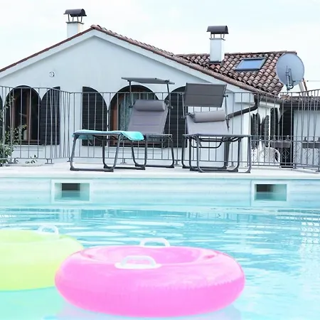 Beautifully Renovated Old Stone House With Large Private Outdoor Pool
