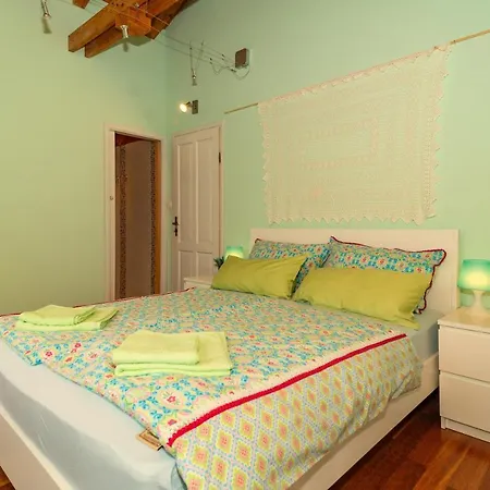 Villa Luxurious In Ruii Croatia With Private Pool And Garden