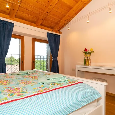 Luxurious In Ruii Croatia With Private Pool And Garden * Ruzici (Primorje-Gorski Kotar)