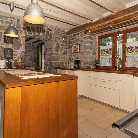 Luxurious In Ruii Croatia With Private Pool And Garden * Ruzici (Primorje-Gorski Kotar)
