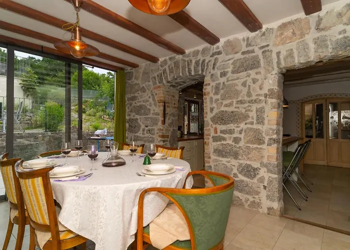 Villa Salvia With Pool